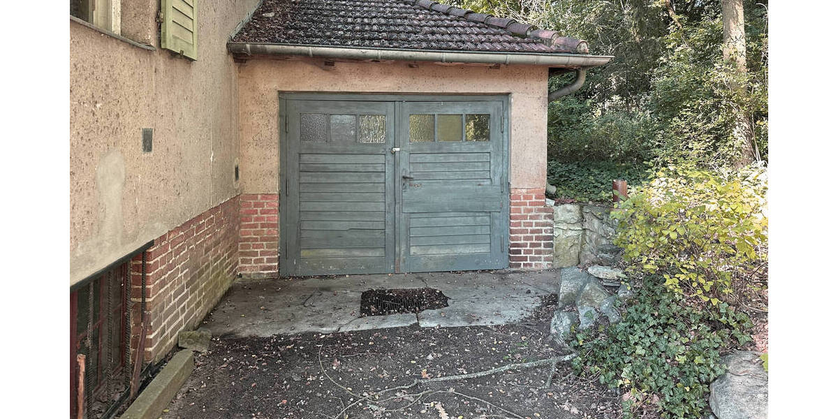 Garage Straßenansicht