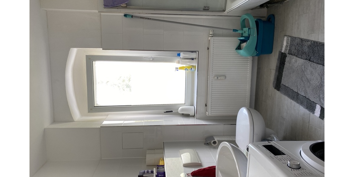 Badezimmer mit Tageslicht