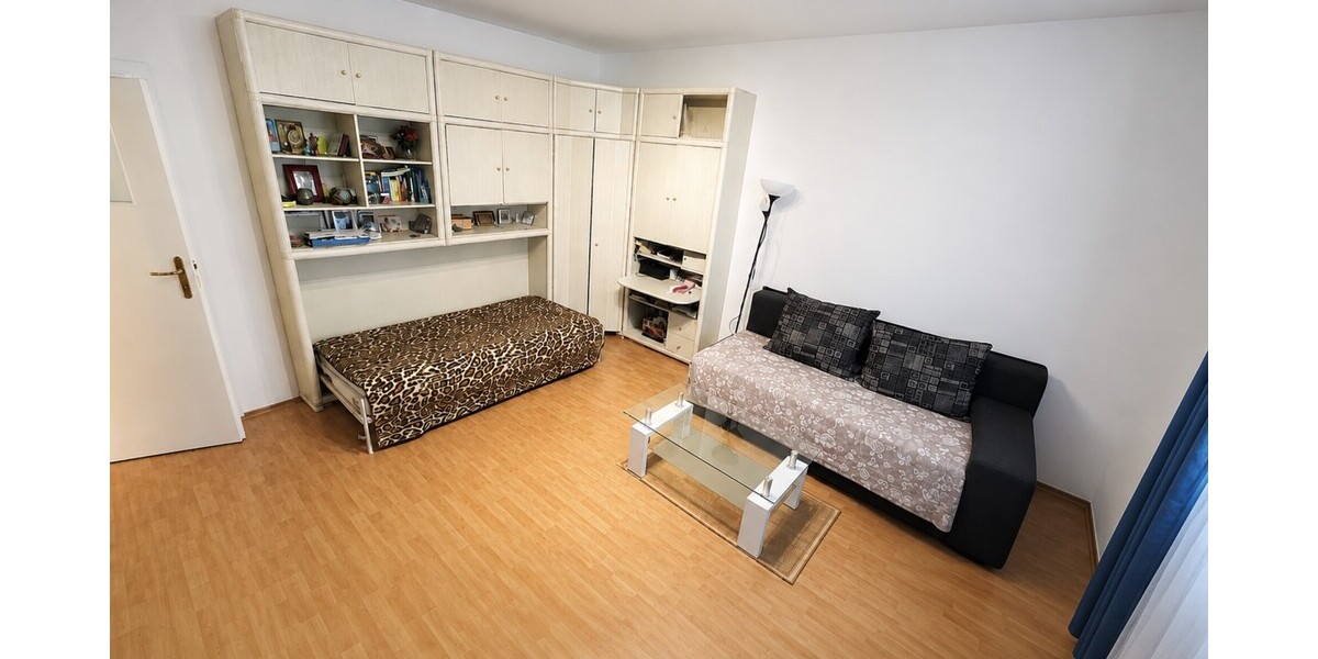 Wohn/Schlafzimmer 